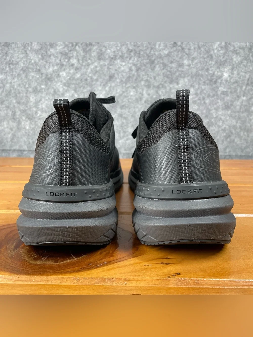 KEEN Utility Speedworks Carbon Toe Mens 11D Black Work Shoes Sneakers EH SR
